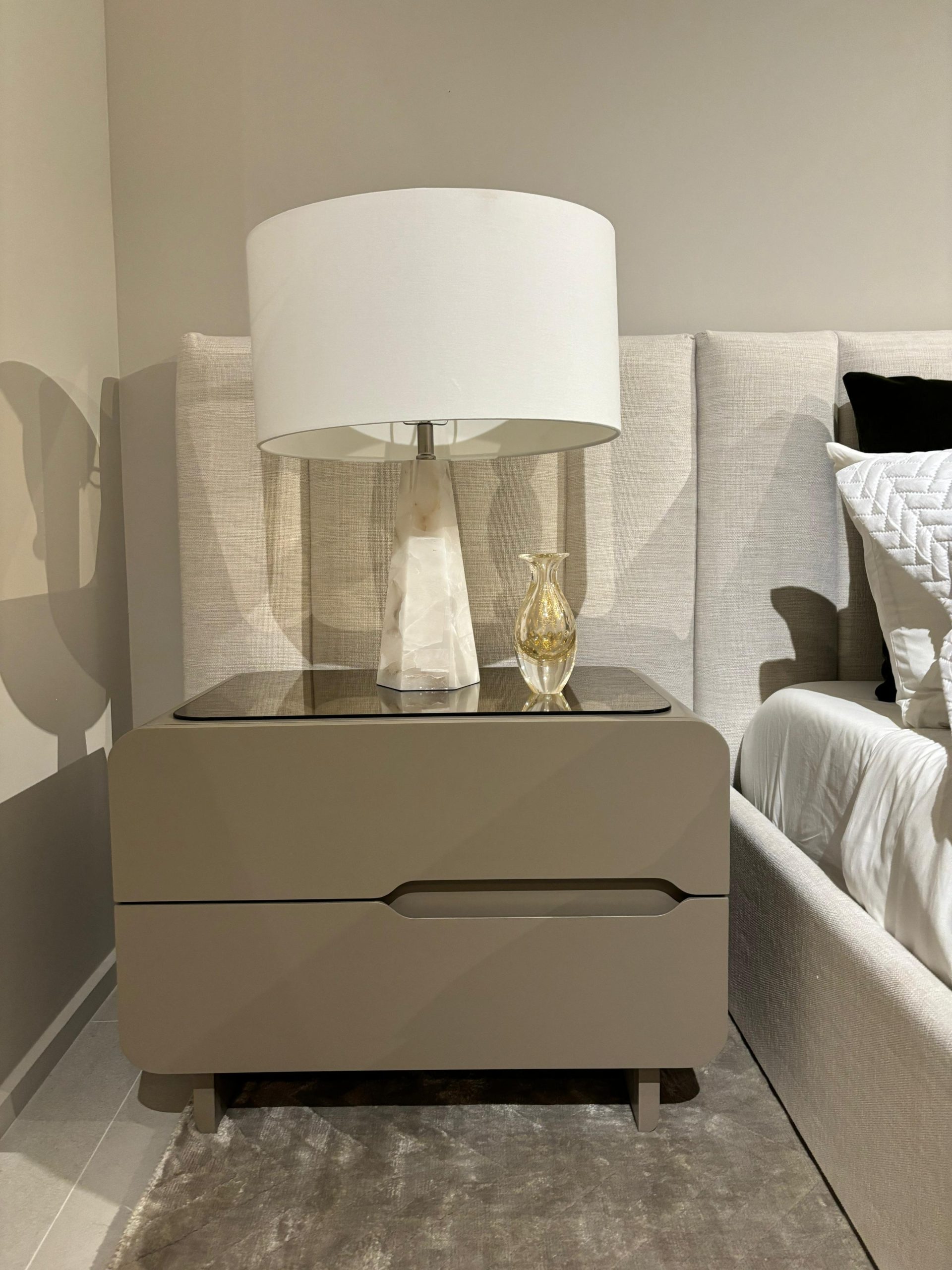 Mesa de Cabeceira Suono